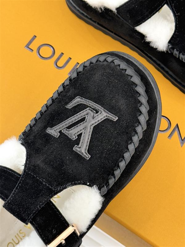 2025126113534956 310